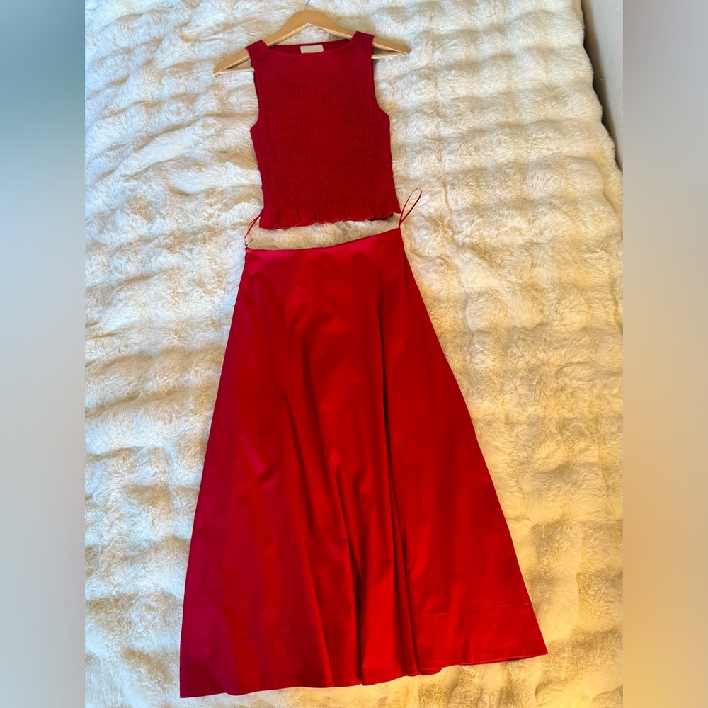 Reformation Laguna Two Piece In Lipstick, brand new, never worn, no flaws. - Picture 6 of 16